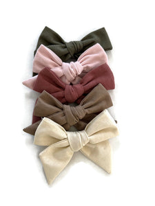 Dress-up Doll Outfit - Bow (choose colour)