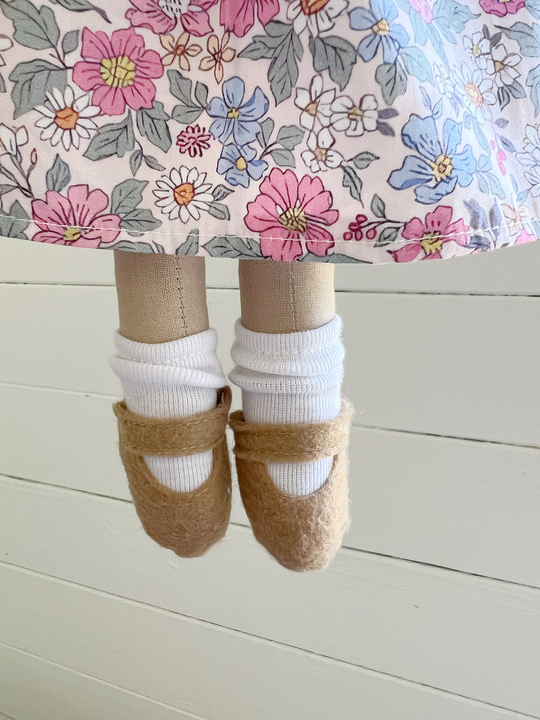 Meadow Folk Outfit - Mary Jane shoes & Socks Set (choose colour)